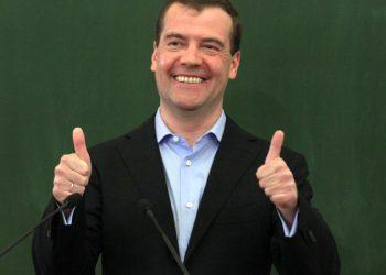 Вся правда про российскую экономику. Фактчек VoxCheck (Украина) и SUT.am слов российского премьера