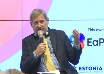 Hahn Did Not Announce about Delay in Signing the Agreement between the EU and Armenia