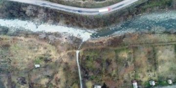 Tails from Akhtala Tailings Dam flow into the Debed River (aerial photo images)