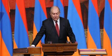 Սահմանադրության ոտնահարումներով դարձած նախագահը