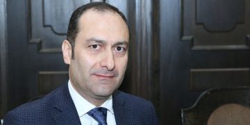 Зейналян использует служебный автомобиль в личных целях