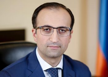 300 fake users against Arsen Torosyan