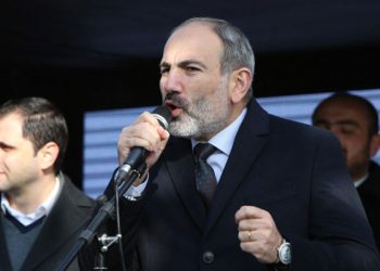 Трюк или незнание? Пашинян не единственный руководитель РА, чей сын служил в армии