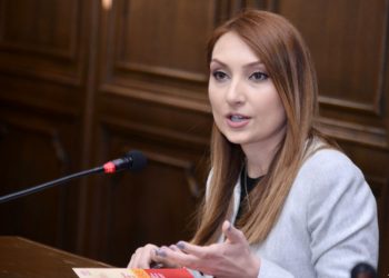 Лилит Макунц не владеет Законом РА «О регламенте Национального Собрания»