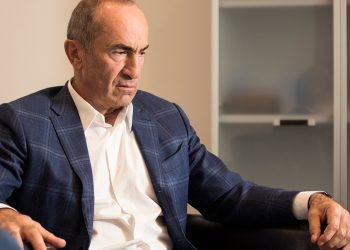 Манипуляции Роберта Кочаряна в интервью газете «Голос Армении»