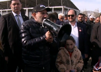 Ինչու են որոշ աշակերտներ մասնակցել քարոզարշավին դասաժամին. տնօրենները պարզաբանում են 