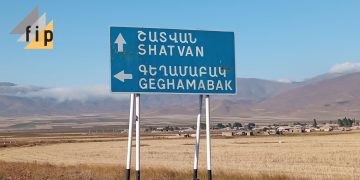 Армянские населенные пункты под артобстрелом Азербайджана (видео и фотографии)