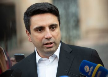 Ալեն Սիմոնյանը պետական գաղտնիք չի բացահայտել, բայց սխալվում է