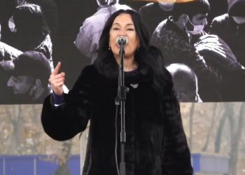 Նաիրա Զոհրաբյանը կրկին սխալ տեղեկություններ է հայտնել հանրահավաքի ժամանակ․ Ճակատենը չի հանձնվում