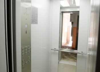 «Հաճախակի է խափանվում բնակիչների պատճառով». ինչ վիճակում են նոր տեղադրված վերելակները