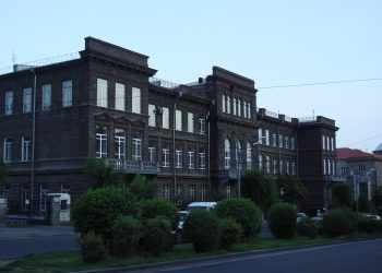 ԵՊՀ-ի «Սև շենքը» չի օտարվում. քննարկվում է ԵՊՀ մասնաշենքին կից ավտոկայանատեղիի օտարման հարցը