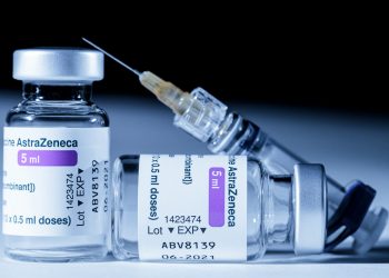 Ինչպես չնկատելու տալ նախարարի ներարկիչն ու ընկնել մանիպուլյացիայի ջրերը