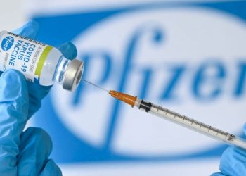Информационный хаос вокруг задерживающейся вакцины Pfizer