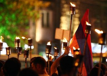 Ինչպե՞ս Հանրայինի բազմանդամ, բայց բազմազբաղ անձնակազմը չհասցրեց պատշաճ լուսաբանել այս տարվա ջահերով երթը