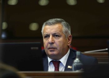 «Գրի մոտդ, որ ինձնից պահանջես»․ վարչապետի հայտարարությունը «ջրում է» ՔՊ-ական պատգամավորի խոստումը