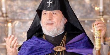 Католикос выразил соболезнования сразу после взрыва в ТЦ «Сурмалу»: сайты фальсифицируют