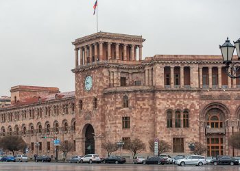 Վարչապետի աշխատակազմն ուռճացված թվեր է հրապարակում, ապա «աննկատ» խմբագրում դրանք