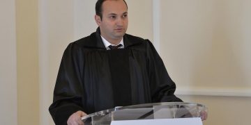 Newly appointed chairman of Anti-Corruption Court pays AMD 5.8 million in compensatory damages in fake business trips case