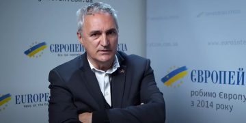 Մինսկի խումբը ԼՂ հարցը Կոսովոյի նախադեպով երբևէ չի փորձել լուծել․ Խզմալյանի սխալ պնդումը