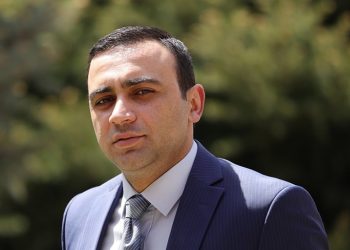 Հանձնե՞լ, թե՞ պահել Արցախը․ Չախոյանի մանիպուլյացիան՝ Վանեցյանի խոսքերի վերաբերյալ