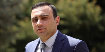 Հանձնե՞լ, թե՞ պահել Արցախը․ Չախոյանի մանիպուլյացիան՝ Վանեցյանի խոսքերի վերաբերյալ
