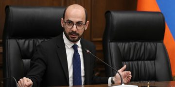 Freedom House-ի զեկույցն ու իշխանության փոփոխական կարծիքը դրա մասին